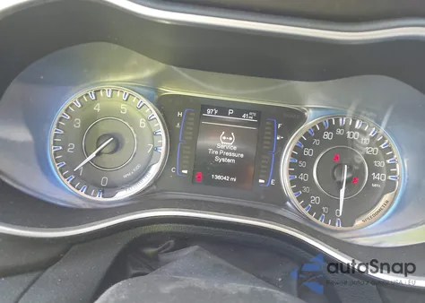 2015 Chrysler 200 Limited из США, поврежденный, VIN 1C3CCCAB3FN739112